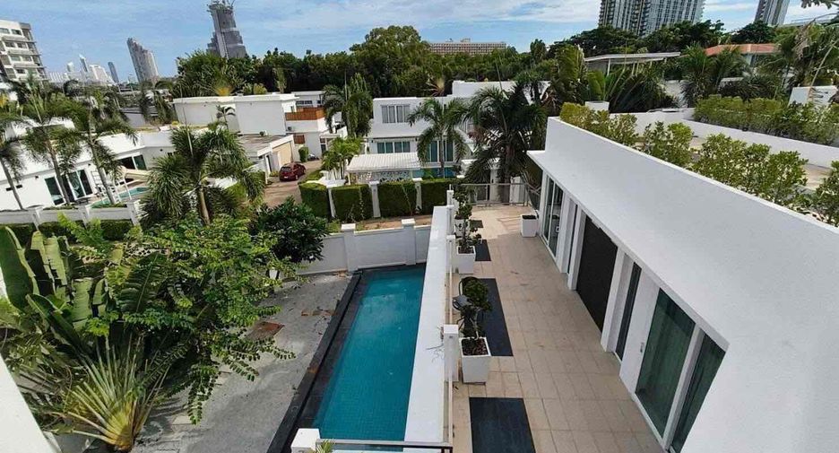For rent 4 bedrooms villa in Jomtien, Pattaya
