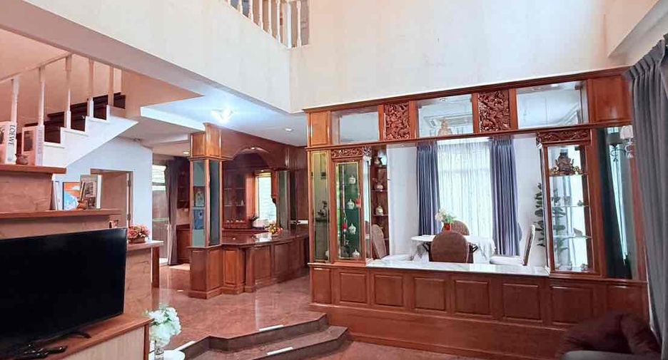 For rent 4 bedrooms villa in Jomtien, Pattaya