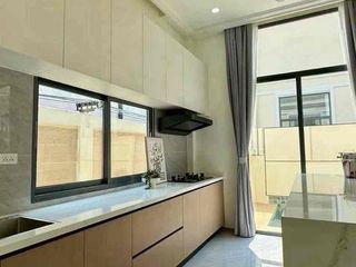 Villa en venta y en alquiler de 4 habitaciones en Bang Lamung, Chonburi