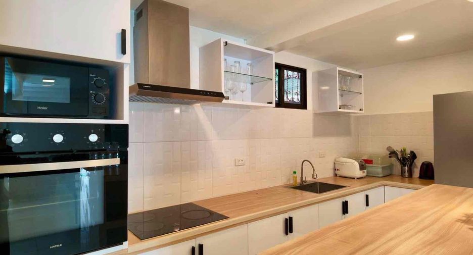 For rent 4 ベッドルーム villa in Bang Lamung, Chonburi