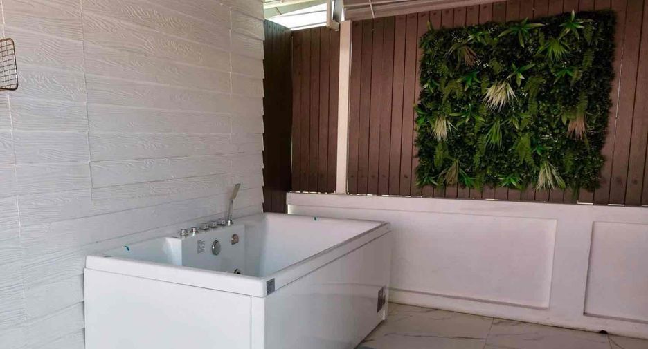 For rent 4 ベッドルーム villa in Bang Lamung, Chonburi