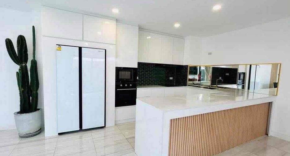 For rent 4 ベッドルーム villa in Bang Lamung, Chonburi