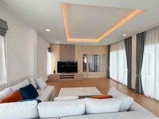 ให้เช่า 4 ห้องนอน วิลล่า ใน บางละมุง, ชลบุรี