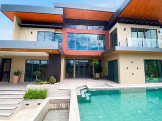 For rent 4 ベッドルーム villa in Bang Lamung, Chonburi