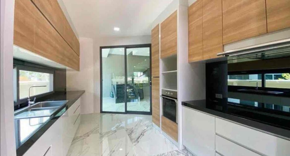For rent 4 ベッドルーム villa in Bang Lamung, Chonburi