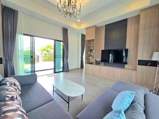 For rent 4 bedrooms villa in Bang Lamung, Chonburi