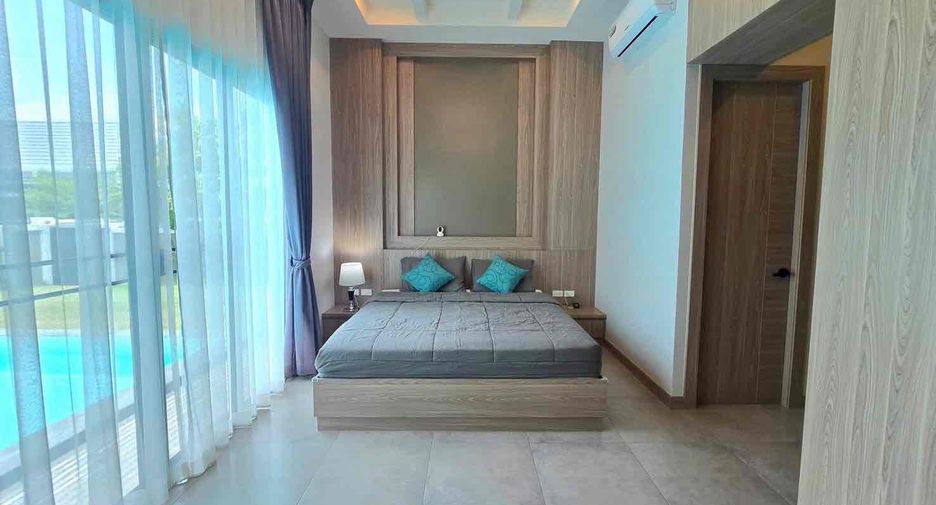 For rent 4 bedrooms villa in Bang Lamung, Chonburi