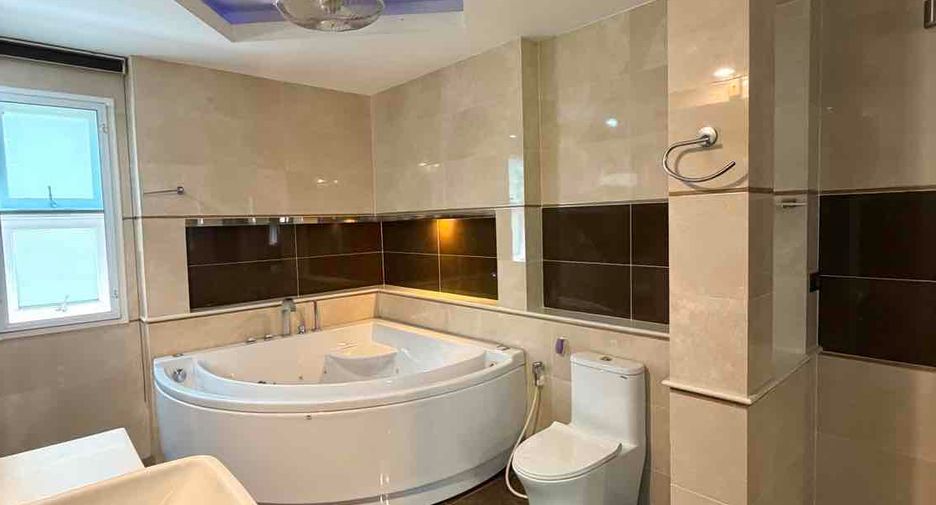 For rent 6 ベッドルーム house in Bang Lamung, Chonburi