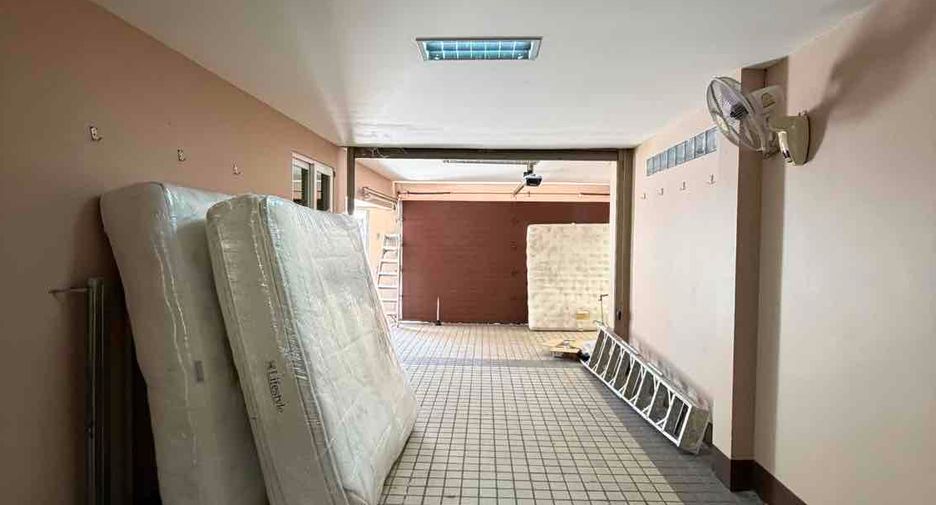 For rent 6 ベッドルーム house in Bang Lamung, Chonburi