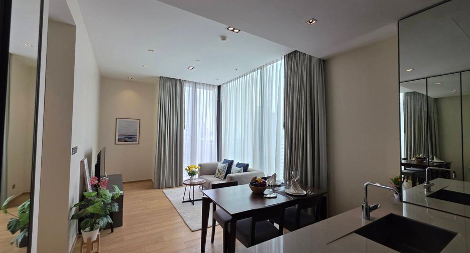For rent 2 bedrooms condo in Pathum Wan, Bangkok