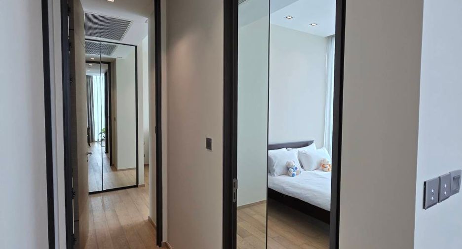 For rent 2 bedrooms condo in Pathum Wan, Bangkok