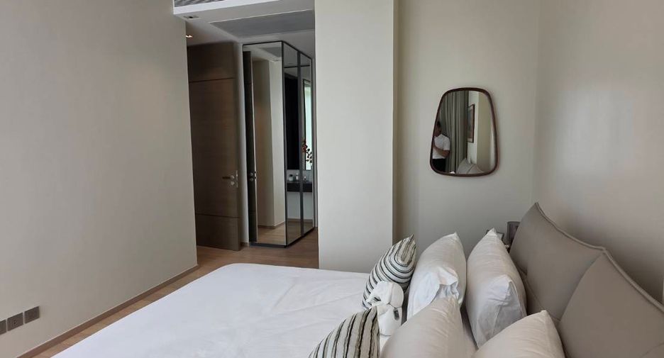 For rent 2 bedrooms condo in Pathum Wan, Bangkok