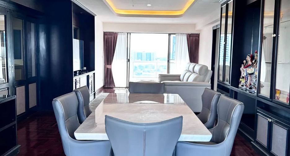 Condo en alquiler de 3 habitaciones en Rat Burana, Bangkok