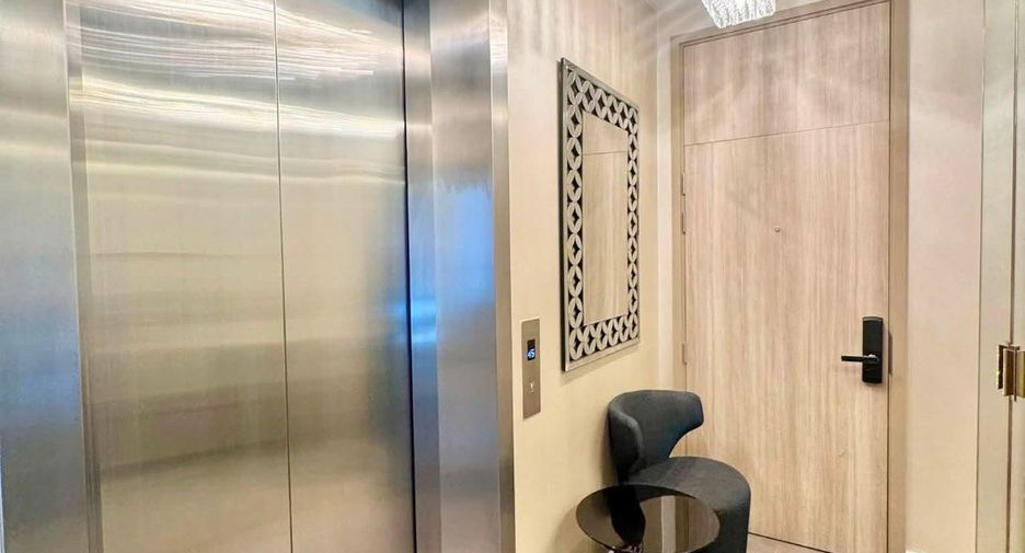 For rent 2 ベッドルーム condo in Pathum Wan, Bangkok