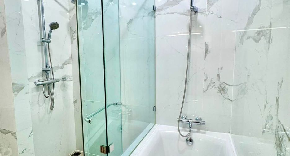 For rent 2 ベッドルーム condo in Pathum Wan, Bangkok