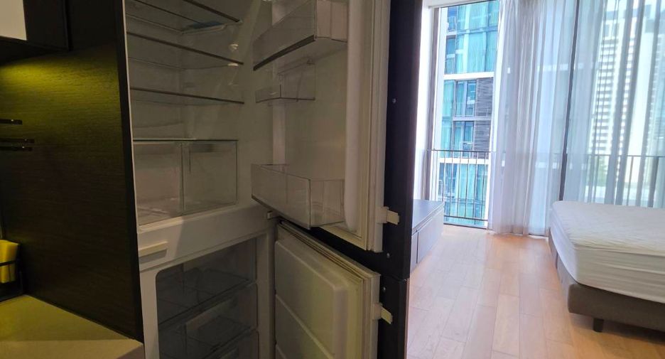 For rent 1 bed condo in Pathum Wan, Bangkok