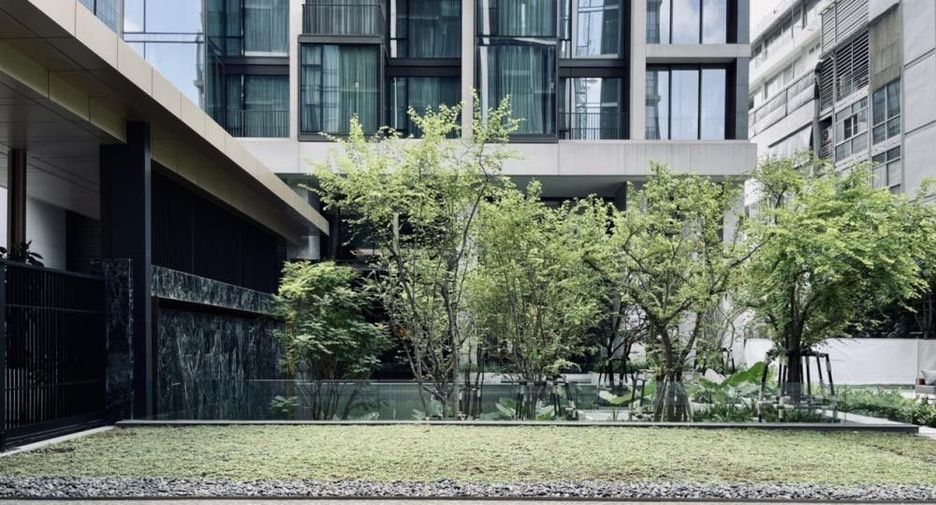 For rent 2 ベッドルーム condo in Pathum Wan, Bangkok
