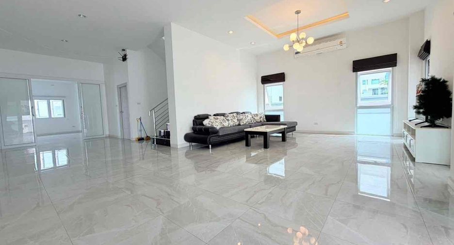 Villa zur Miete mit 5 Zimmer in Bang Lamung, Chonburi