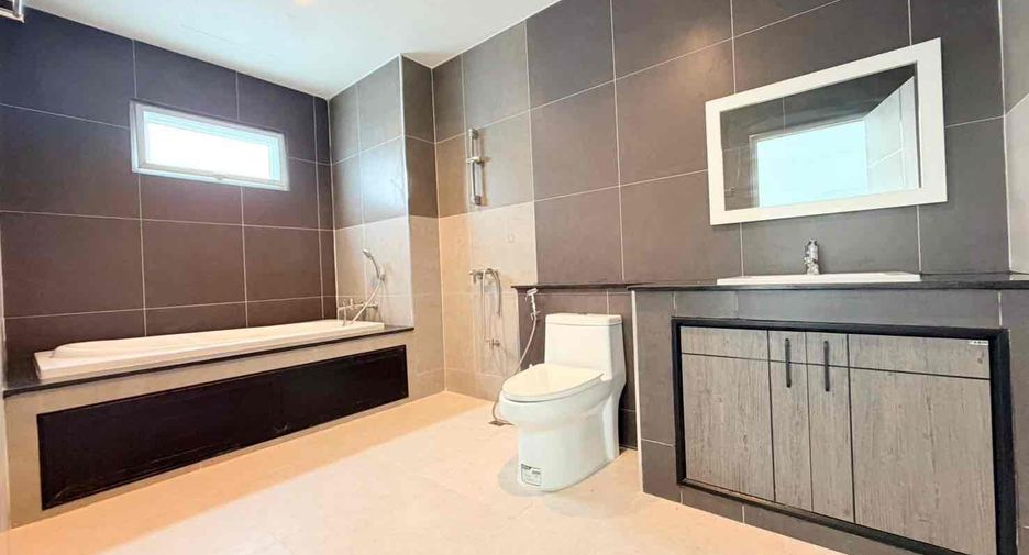 Villa zur Miete mit 5 Zimmer in Bang Lamung, Chonburi