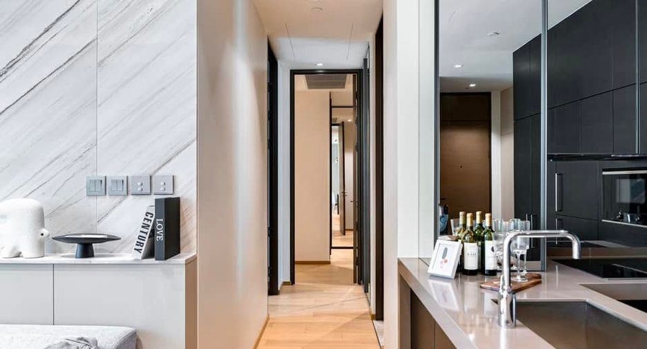 For rent 2 ベッドルーム condo in Pathum Wan, Bangkok