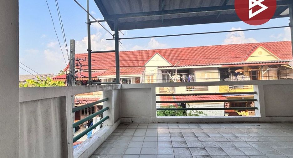 Reihenhaus zum Kauf mit 3 Zimmer in Thawi Watthana, Bangkok