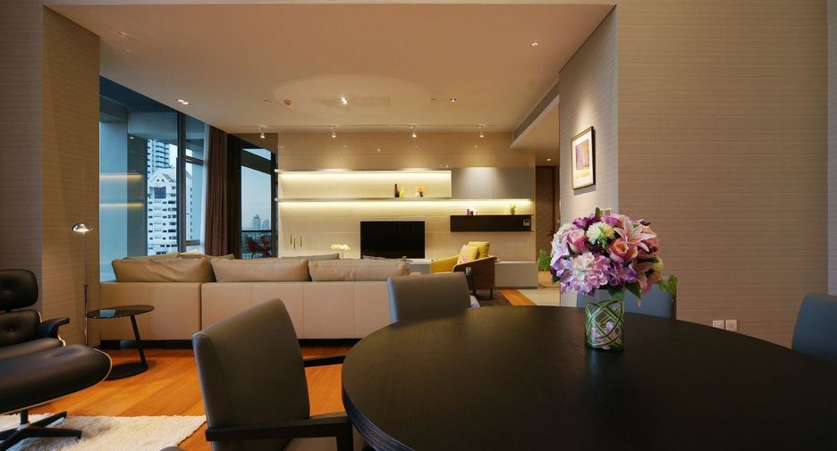 Condo en alquiler de 2 habitaciones en Pathum Wan, Bangkok