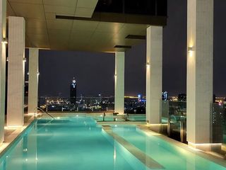 Condo en alquiler de 2 habitaciones en Khlong Toei, Bangkok
