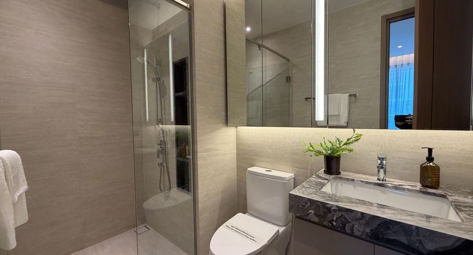 For sale 2 bedrooms condo in Phaya Thai, Bangkok