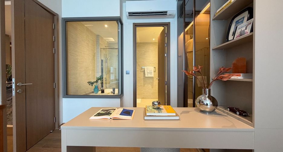 For sale 2 bedrooms condo in Phaya Thai, Bangkok