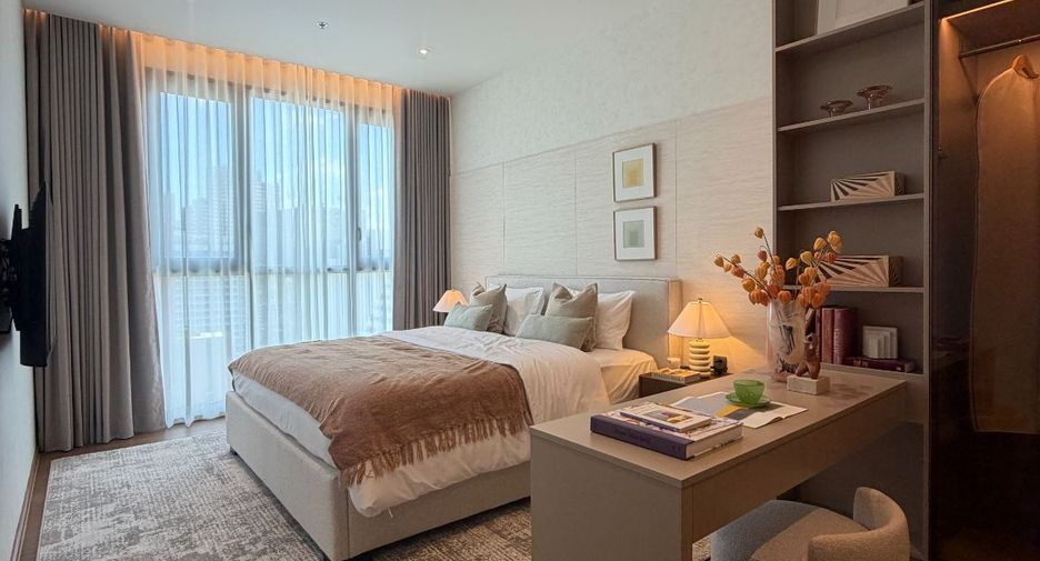 For sale 2 bedrooms condo in Phaya Thai, Bangkok
