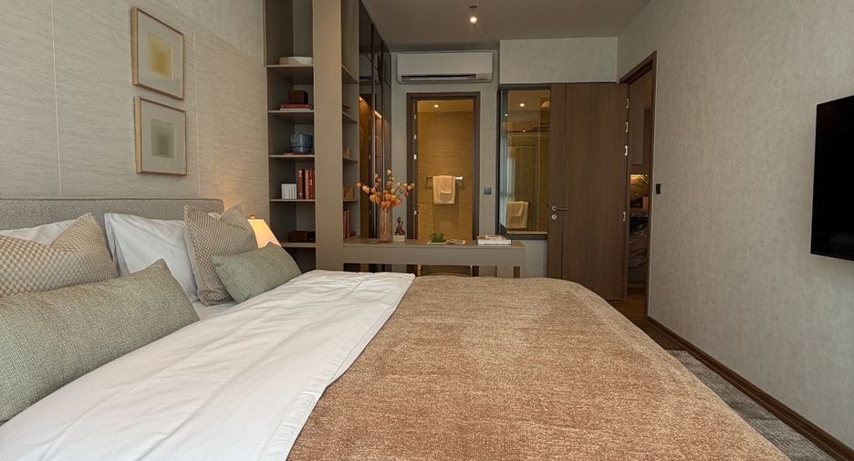 For sale 2 bedrooms condo in Phaya Thai, Bangkok