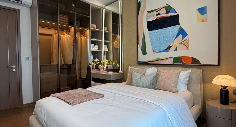 For sale 2 bedrooms condo in Phaya Thai, Bangkok