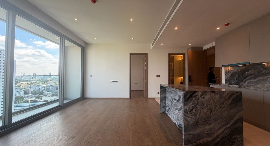 For sale 2 bedrooms condo in Phaya Thai, Bangkok