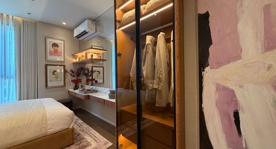 For sale 2 bedrooms condo in Phaya Thai, Bangkok
