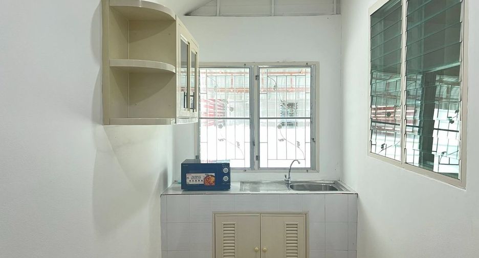 For rent 4 bedrooms house in Doi Saket, Chiang Mai