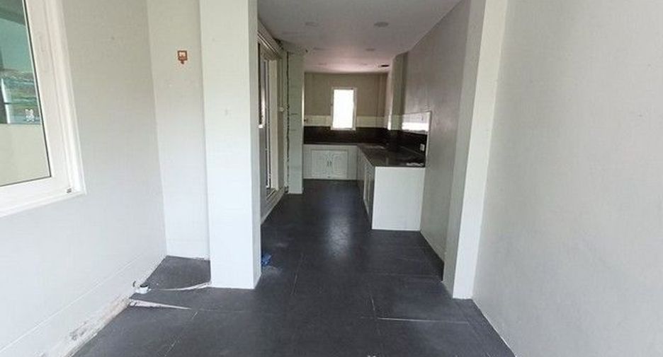 For sale 1 bed house in Bang Khun Thian, Bangkok