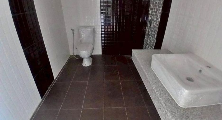 For sale 1 bed retail Space in Thanyaburi, Pathum Thani