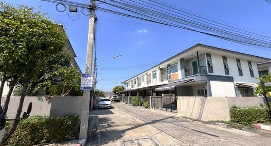 For sale 1 bed townhouse in Lat Lum Kaeo, Pathum Thani