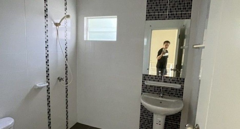 À vendre 1 chambre maison de ville à Mueang Pathum Thani, Pathum Thani