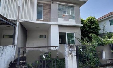 À vendre 1 chambre maison de ville à Mueang Pathum Thani, Pathum Thani