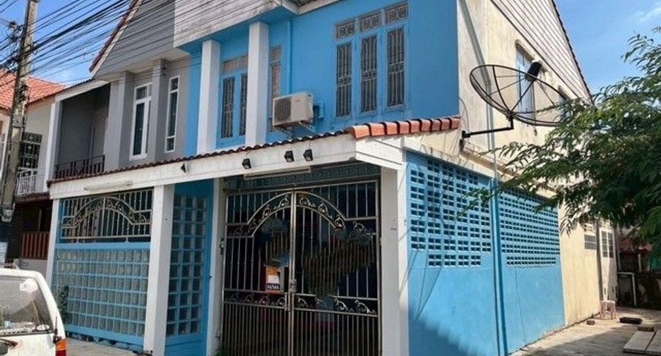 For sale 1 bed townhouse in Khlong Luang, Pathum Thani
