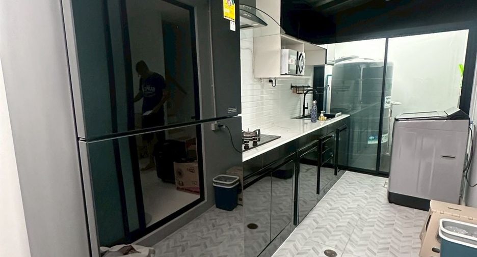 For rent 3 ベッドルーム townhouse in Bang Bua Thong, Nonthaburi