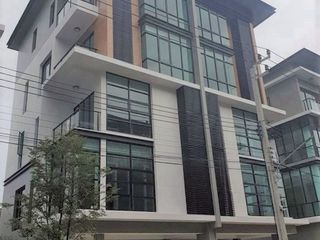 Haus zur Miete mit 3 Zimmer in Lat Phrao, Bangkok