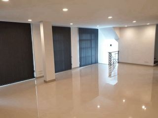 Haus zur Miete mit 3 Zimmer in Lat Phrao, Bangkok