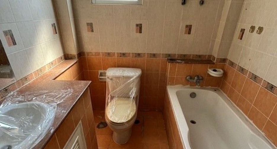 Продажа 1 кровать дом в Bang Bua Thong, Нонтабури