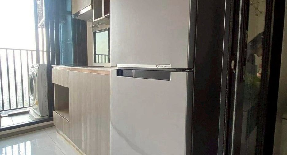 Аренда и продажа 1 кровать кондо в Щаттхана, Бангкок