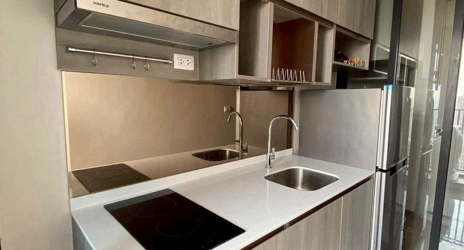 Аренда и продажа 1 кровать кондо в Щаттхана, Бангкок