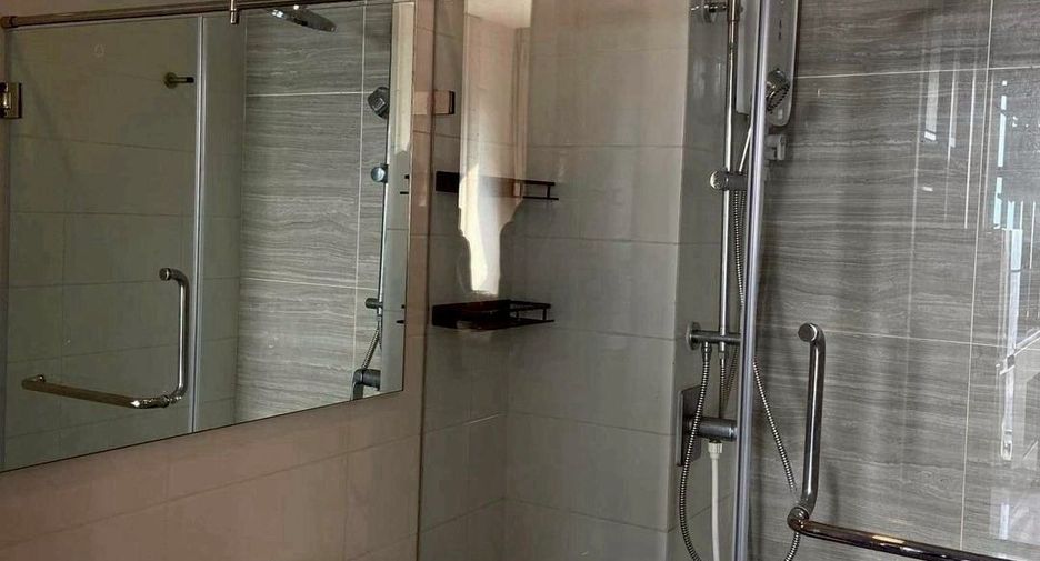 Аренда и продажа 1 кровать кондо в Щаттхана, Бангкок