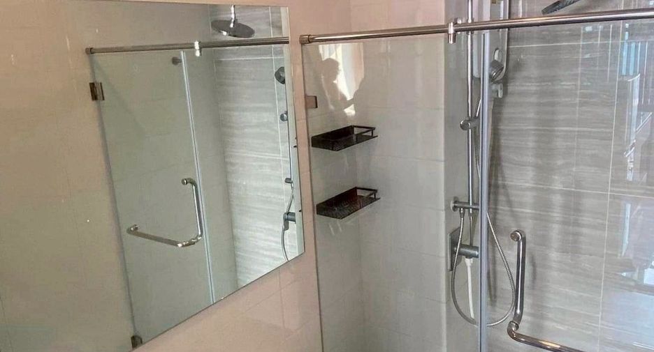 Аренда и продажа 1 кровать кондо в Щаттхана, Бангкок