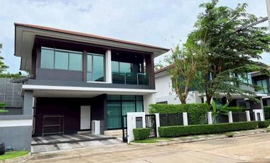 For rent 3 bedrooms house in Bang Kapi, Bangkok